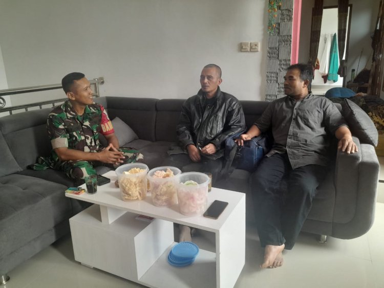 Komitmen Komunikasi Sosial Babinsa Koramil 04/Karangkobar Memperkuat Sinergi Masyarakat