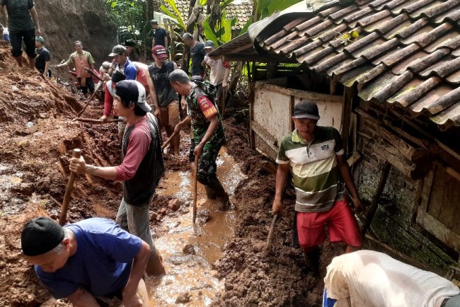 Pentingnya Kewaspadaan Lingkungan Pesan dari Pgs Danramil 11 Punggelan