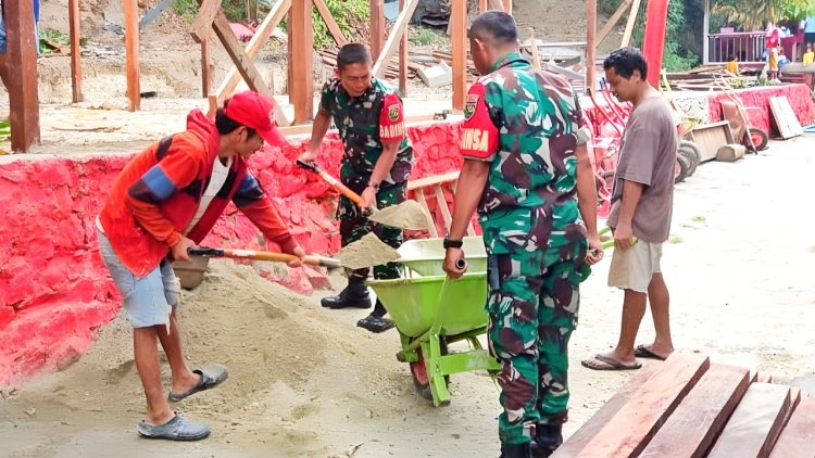Tingkatkan Ekonomi Masyarakat Babinsa Sentani Gotong Royong Bangun Koperasi Unit Desa