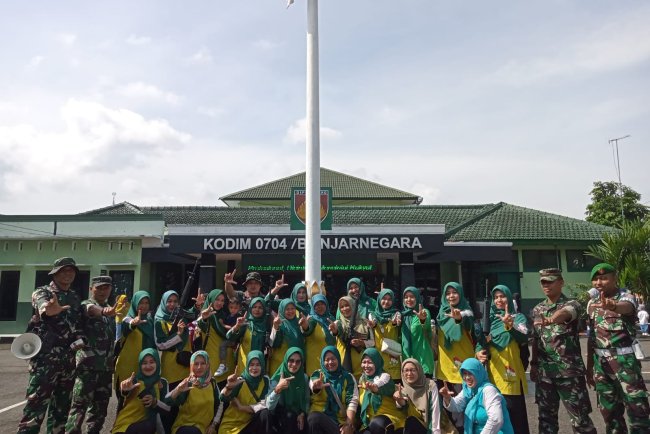 Kunjungan HIMPAUDI Sigaluh ke Kodim 0704 Banjarnegara