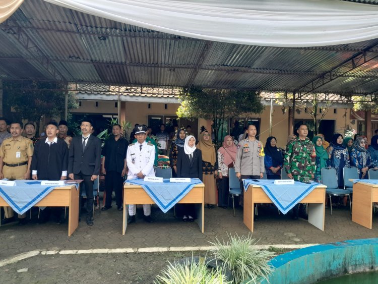 Danramil Bersama Babinsa Hadiri Pelantikan Dan Pengambilan Sumpah Kasi Pelayanan Desa Purwodadi