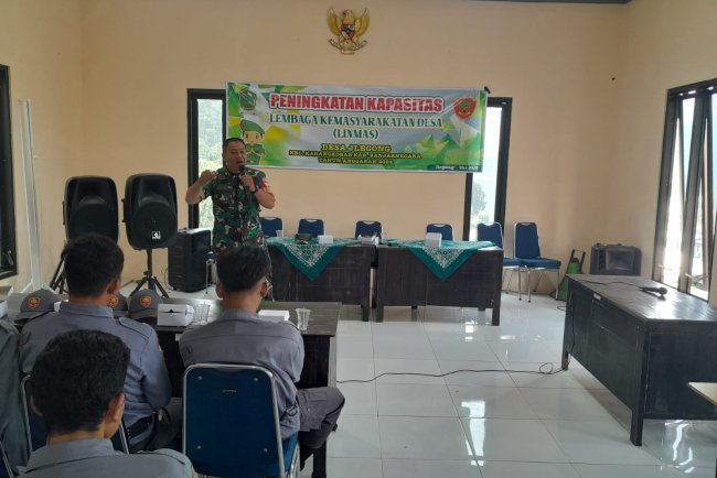 Mewakili Danramil Serma Sujatnoto Sebagai Narasuber Peningkatan Kapasitas Linmas Desa Jlegong