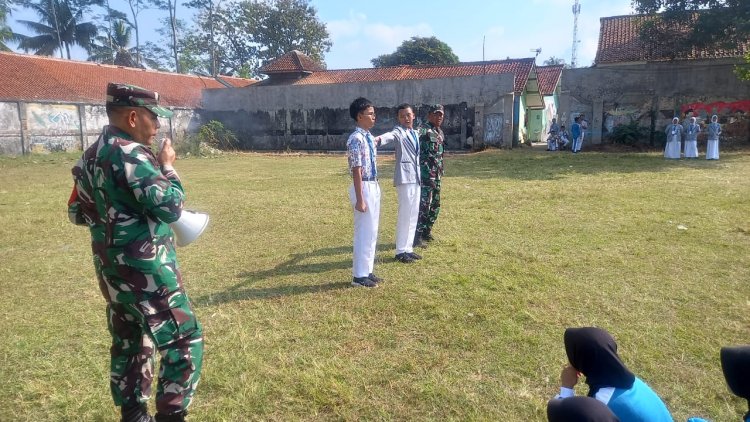 Babinsa Koramil 02/Klampok Kecamatan Purwareja Klampok Kabupaten Banjarnegara Berikan Materi PBB dan Wasbang