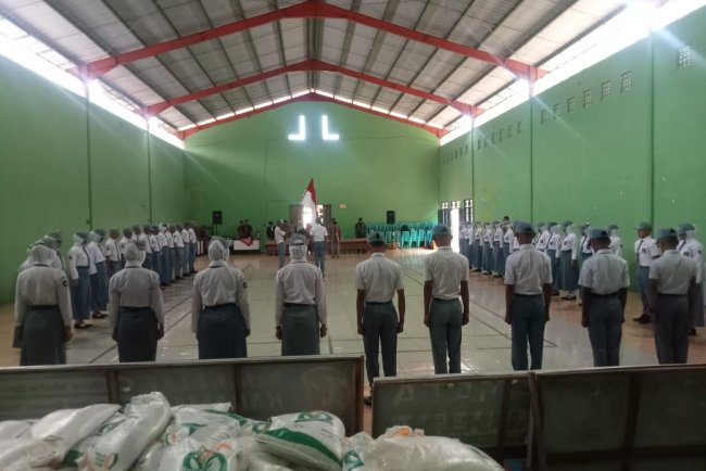 Danramil12 Sigaluh menghadiri pengkuhan paskibra