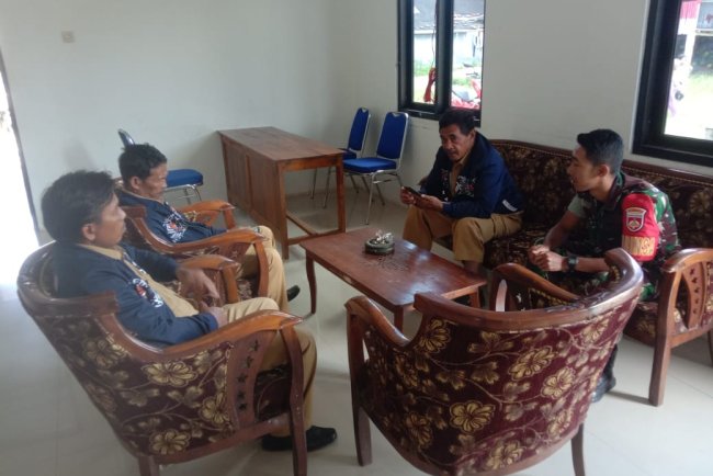 Jalin Silaturahmi Dan Perkenalan Sebagai Babinsa Baru Kopda Sayidin Sambangi 13 Desa Di Kecamatan Karangkobar