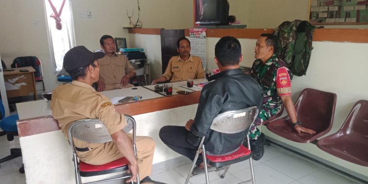 Pererat Sinergitas Wilayah Babinsa Jalin Komsos Dengan Perangkat Desa Pagerpela