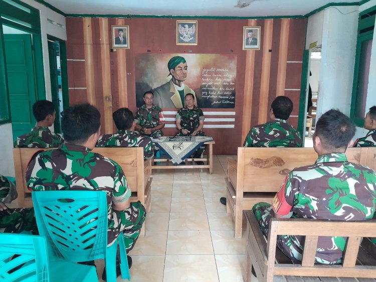 Mewujudkan Pengawasan Serta  Meningkatkan Motivasi Anggota, Kapten Inf Imam Haryitno Berikan Jam Komandan