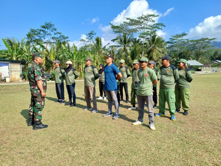 Babinsa Berikan Kegiatan Rutin Linmas Kelurahan Semarang Tiap Hari Jumat Sore
