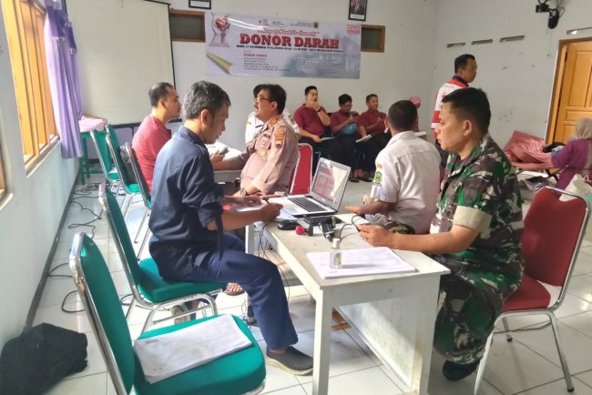 Danramil 09 Susukan Beserta Forkompincam Melaksanakan Donor Darah