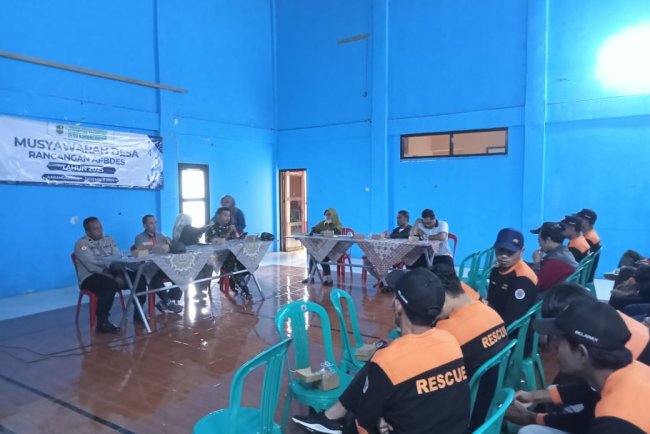 Babinsa Hadiri menggelar Musyawarah Desa Desa Karanganyar