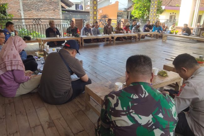 Bati Tuud Beserta Anggota Koramil 03 Wanadadi Hadiri Tasyakuran Program IRPIP dan IRPOM