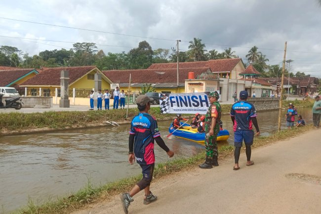 Babinsa Pantau Kegiatan Lomba Arung Jeram