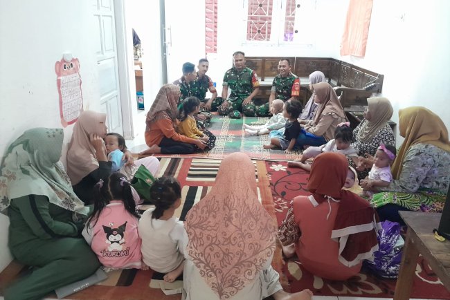 Untuk Meningkatkan Kesehatan Pada Anak Dan Balita Babinsa Dampingi Kegiatan Posyandu