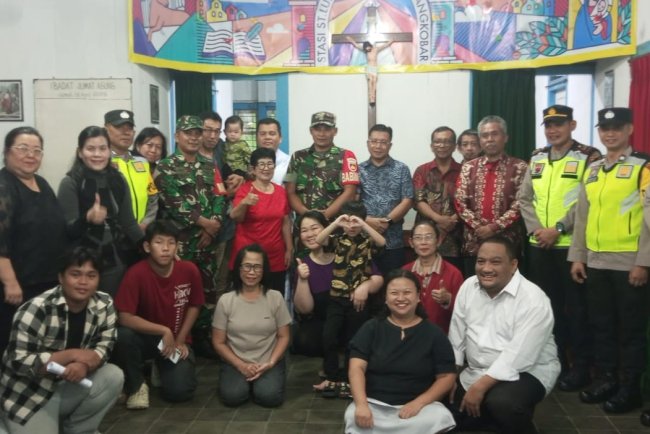 Koramil Bersama Polsek Karangkobar Bersinergia Melaksanakan Pengamanan Misa Jum'at Agung Rumah Ibadah Stasi Santo Lukas