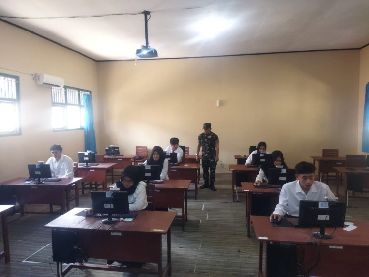 Danramil 04/Karangkobar Pantau Langsung Ujian Calon Perangkat Desa Pagerpela