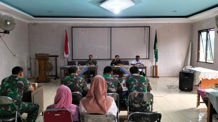 Anggota Koramil 11 Punggelan Menghadiri Sosialisasi Dan Penilaian Kampung Pancasila Di Desa Binaan