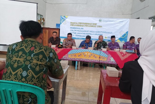 Danposramil Pagedongan Hadiri Pelaksanaan Kegiatan Pembekalan Calon Perangkat Desa