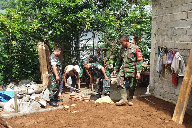 Danramil Banjarnegara Pimpin Langsung Pelaksanaan RTLH