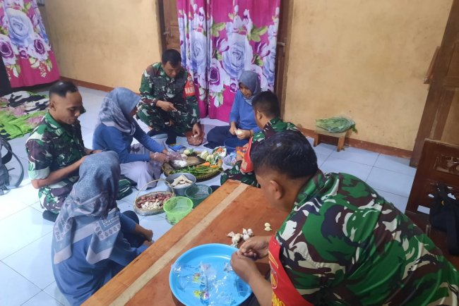 Peduli Generasi Sehat Koramil 03 Wanadadi Dampingi Program PMT untuk Tekan Stunting di Desa Kasilib