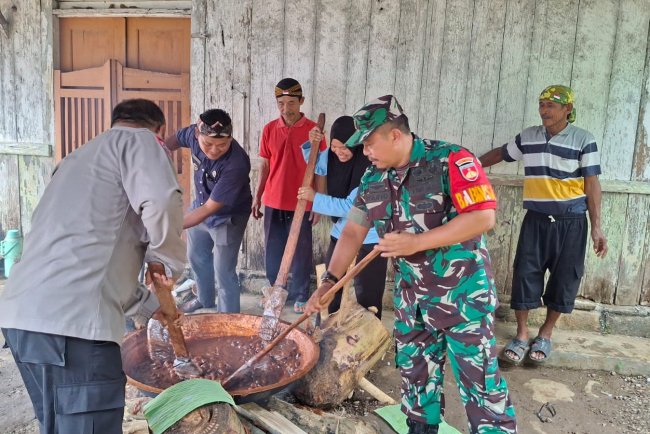Babinsa Dukung Lomba membuat jenang Semarakkan Peringatan HUT RI Ke-80