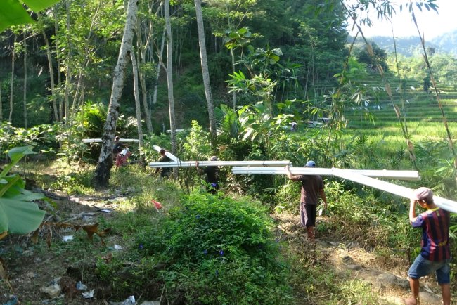 Satgas TMMD Reguler ke-125 Kodim 0710/Pekalongan Pasang Pipanisasi 1 Km di Dukuh Leles, Air Bersih Kini Lebih Lancar