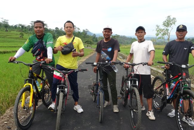 Jalan Halus Dan Pemandangan Indah, Erik Kurniawan Nikmati Hasil Program Tmmd Reguler 125 Kodim 0710/Pekalongan