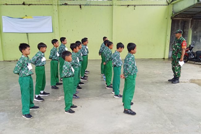 Babinsa Posramil Pagedongan Koramil 01/Bna Melaksanakan Pelatihan PBB