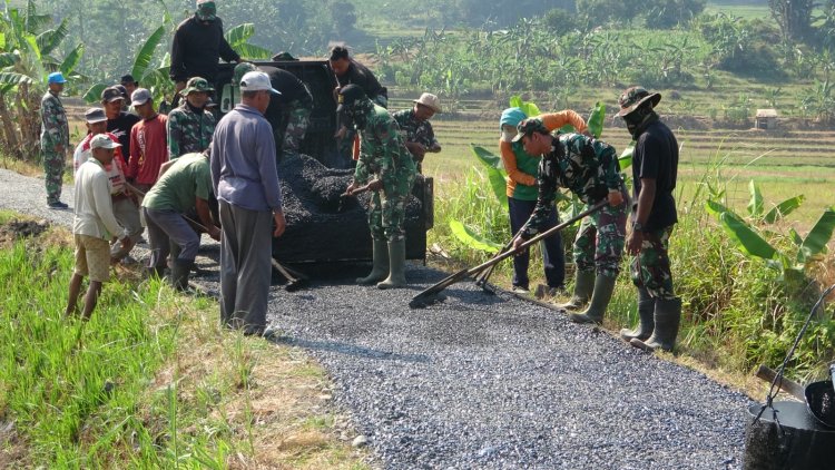 TMMD Reguler ke-125 TA 2025 Kodim 0710 Pekalongan Fokuskan Pengaspalan Jalan di Desa Windurojo