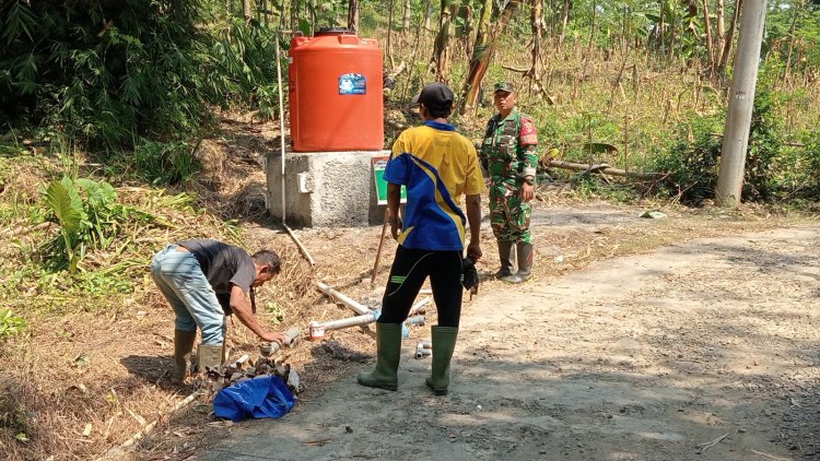 Gerak Cepat Satgas TMMD Kodim 0710/Pekalongan Bangun Penampungan Air Bersih di Desa Windurojo