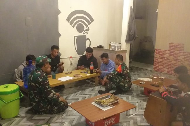 Babinsa Sigap Demi Keamanan Wilayah Anggota Koramil 13 Banjarmangu Melaksanakan Patroli