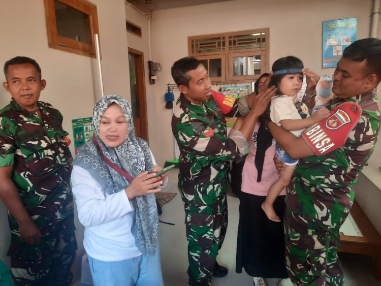 Posyandu Lestari 1 Desa Medayu Babinsa Koramil 03/Wanadadi Dampingi Layanan Kesehatan Balita