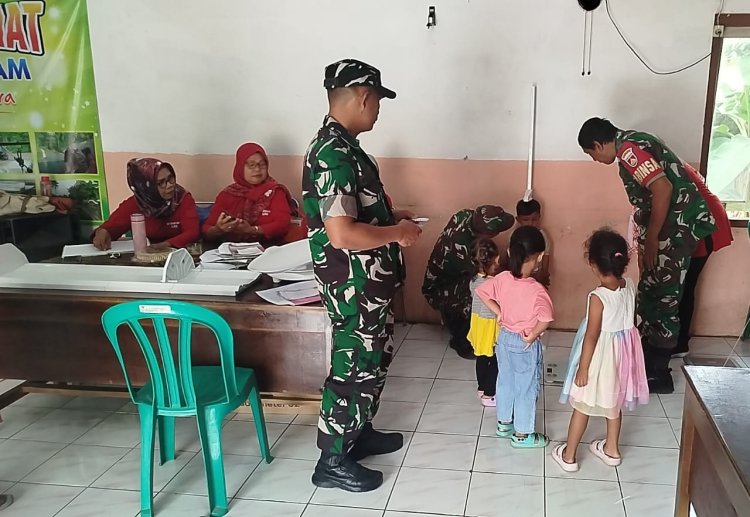 Upaya Pencegahan Stunting Babinsa Turut Membantu Dalam Kegiatan Posyandu Di Desa