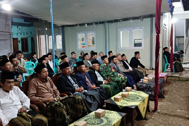 Mewakili Danramil Babinsa Hadiri Pengajian Haul Almarhum Almagfurlah KH. Ahmad Ridho Asrori