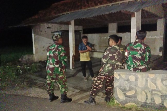 Gelar Patroli Malam Guna Tingkatkan Kamtibmas Di Kewilayahan