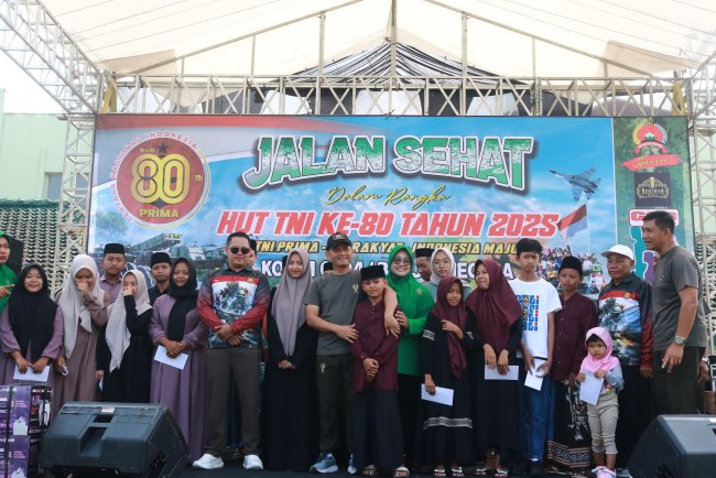 Jalan Sehat HUT TNI ke-80 Wujud Kebersamaan Keluarga Besar Kodim 0704 Banjarnegara