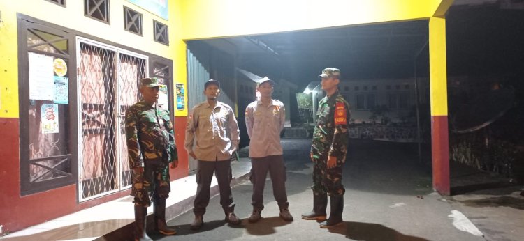 Wujudkan keamanan lingkungan desa dengan rutin melaksanakan patroli malam