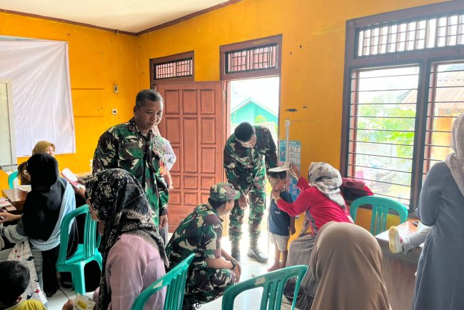 Cegah meningkatnya angka Stunting Koramil 17 Wanayasa Dampingi Giat Posyandu