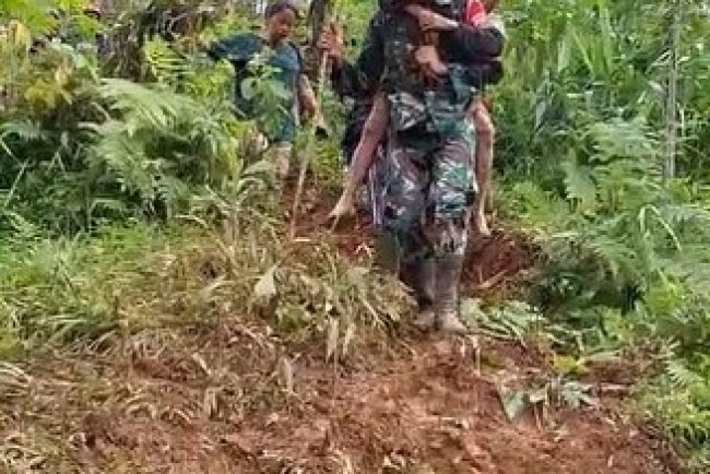 Evakuasi Berpacu dengan Waktu di Longsor Pandanarum