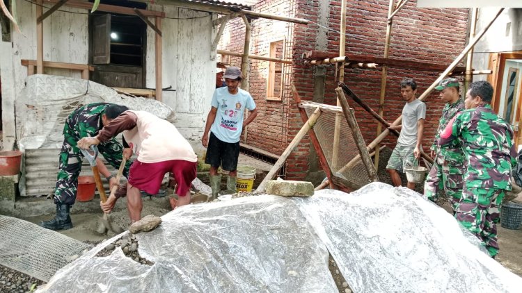 Koramil 02 Klampok Membantu Pengerjaan RTLH