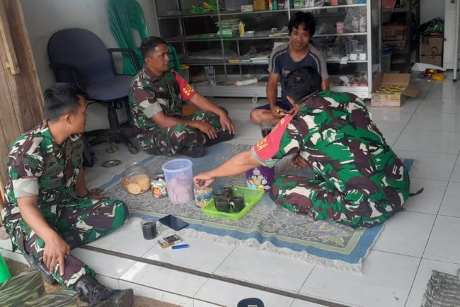 Tingkatkan Kerja Sama Yang Baik Babinsa Melaksanakan Komsos