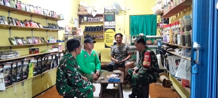 Sinergi TNI dan Warga, Patroli Malam Perkuat Siskamling di Mandiraja Kulon