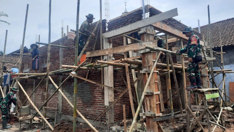 Koramil Wanadadi Laksanakan Karya Bakti RTLH di Desa Medayu