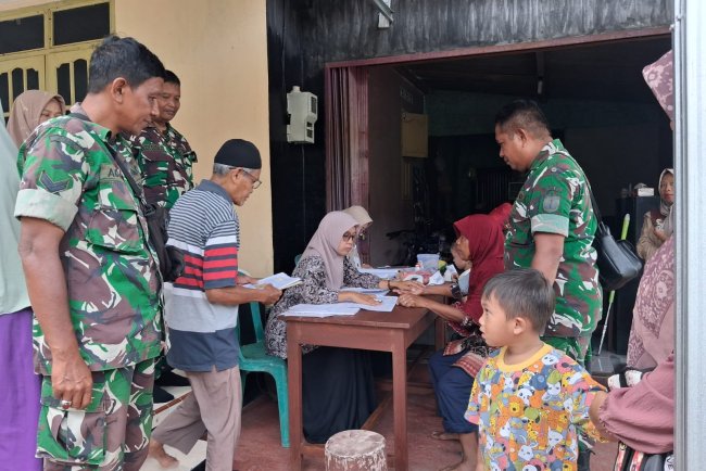 Babinsa Hadir Mendampingi Kegiatan Posyandu Untuk Pencegahan Stunting