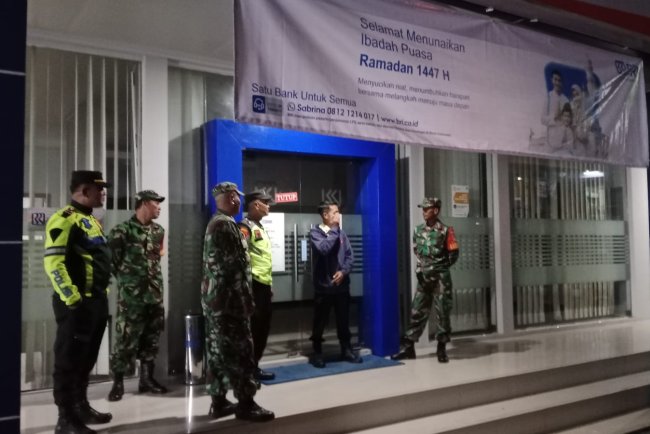 Koramil 18 Pagentan Bersama Polsek Pagentan Laksanakan Patroli Malam