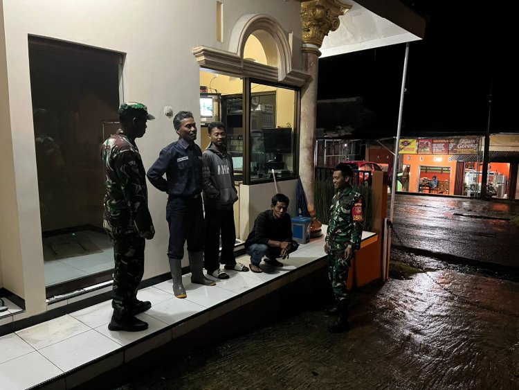 Babinsa Patroli di Wilayah Binaan