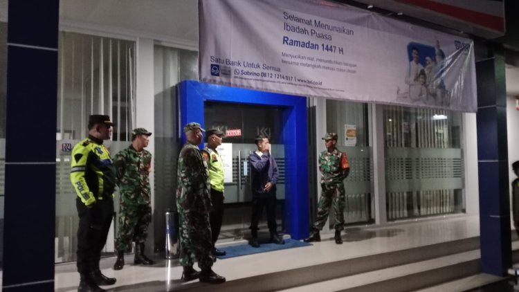 Koramil 18 Pagentan Bersama Polsek Pagentan Laksanakan Patroli Malam