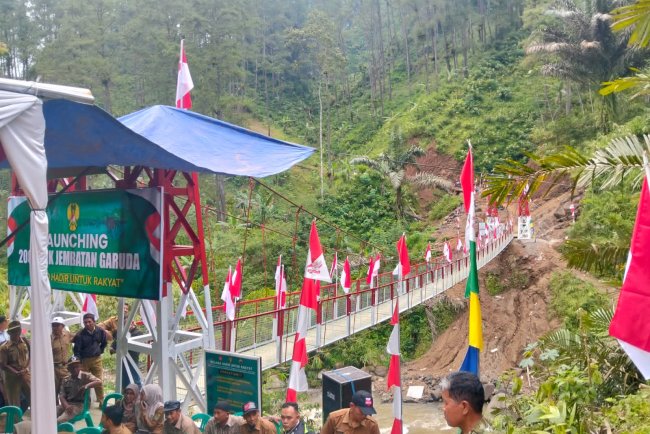 TNI AD Bangun Jembatan Garuda di Banjarnegara, Bukti Hadirnya Negara untuk Rakyat