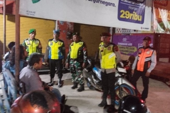 BABINSA MELAKSANAKAN PATROLI PENGAMANAN IDUL FITRI