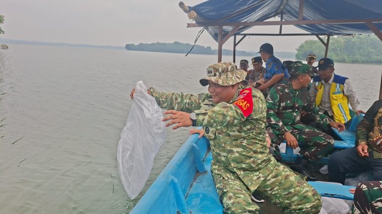 Tim Wasev TMMD Ke-127 Apresiasi Program Budidaya Ikan Air Tawar di Malahayu