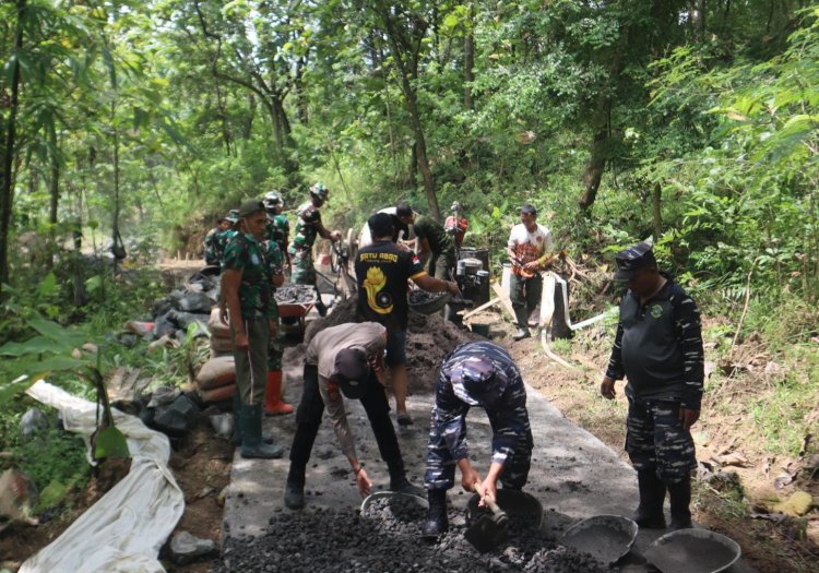 Sinergi Lintas Matra, Serka Sarjono, Prajurit TNI AL yang Terjun Bangun Desa Terpencil